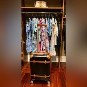 Mark &Graham TERMINAL 1 CARRY-ON LUGGAGE.Black/Brown leather.